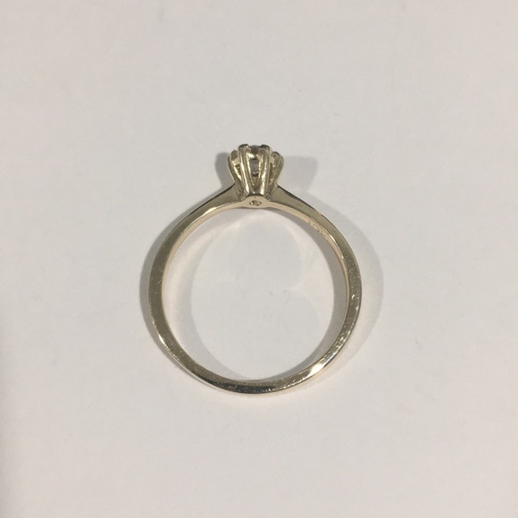 10k Yellow Gold Solitaire Engagement 💍 Ring CZ 💎 - Picture 5 of 6